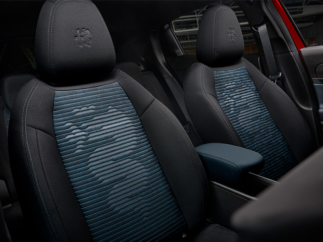 Alfa Romeo Junior - Junior Elettrica 2024 Interieur - Icona Sitze
