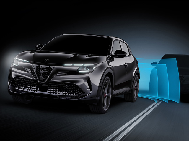 Alfa Romeo Junior - Junior Ibrida 2024 ADAS - Tot-Winkel-Ueberwachung