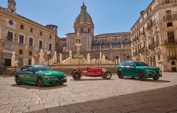 Alfa Romeo Sonderserie - 100-jähriges Jubiläum