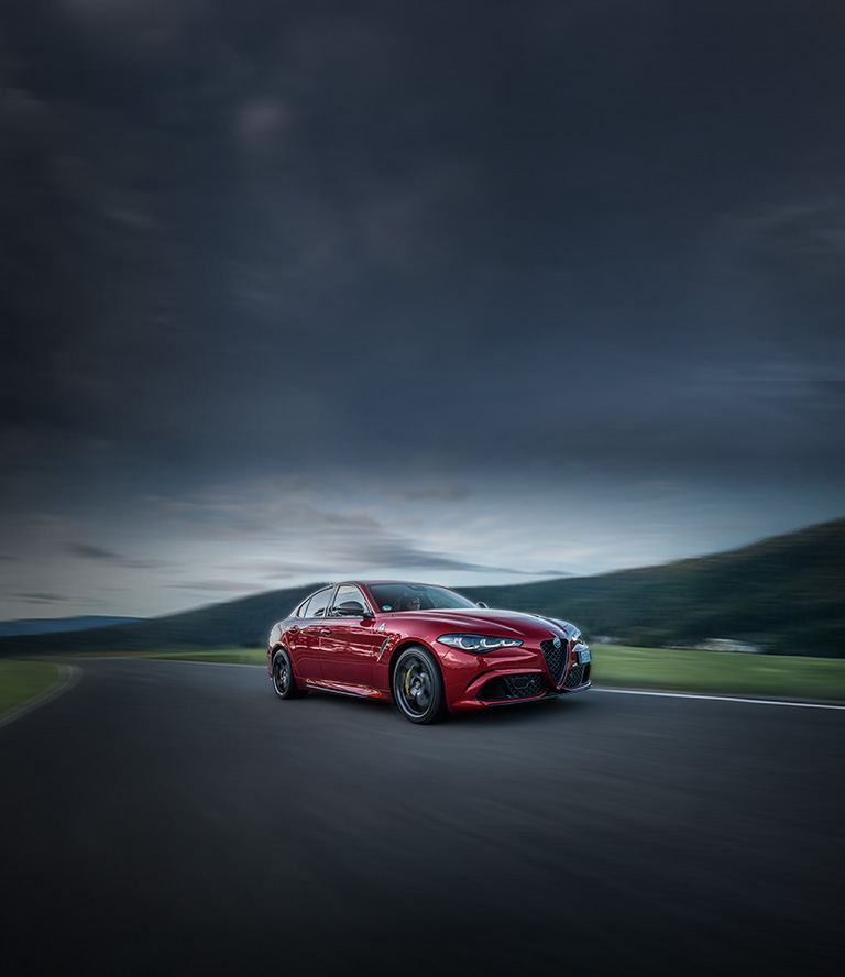 ALFA ROMEO GIULIA QUADRIFOGLIO LUNA ROSSA